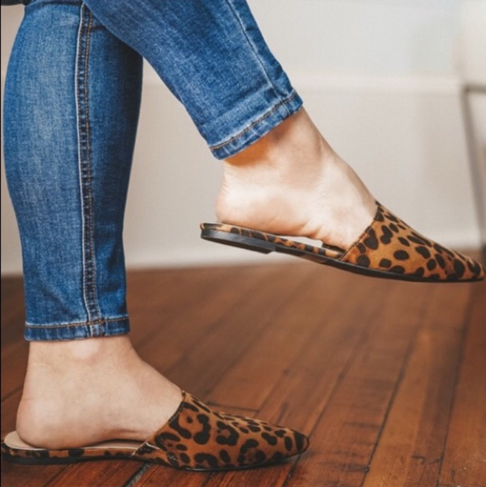 Cute Leopard Mules - Picture 6 of 8